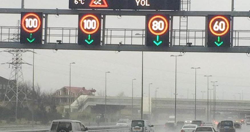 Yağışa görə hava limanı yolunda sürət həddi endirilib