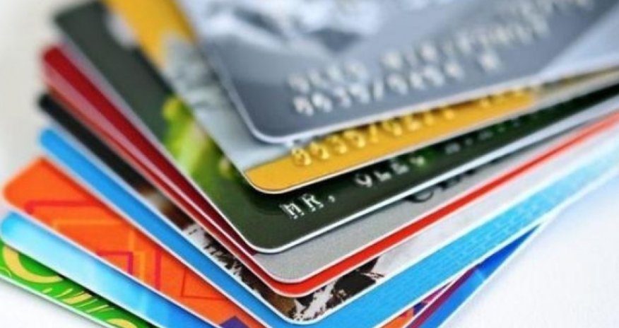 Dövriyyədə olan ödəniş kartlarının sayı açıqlanıb