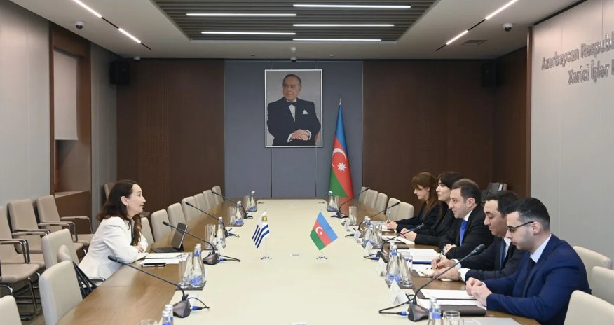 Азербайджан и Уругвай обсудили упрощение визового режима