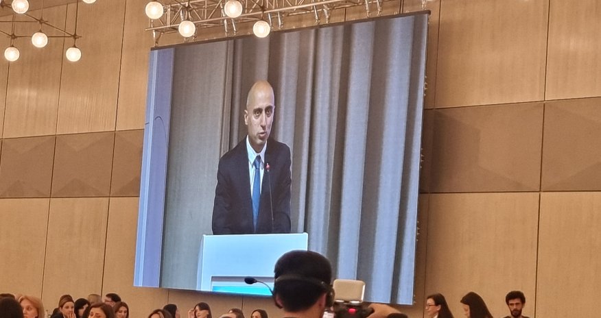 Əmrullayev: təhsil siyasətinin mərkəzində uşaqların inkişafı dayanmalıdır