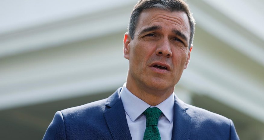 Spanish PM&rsquo;s plane makes emergency landing in Ankara