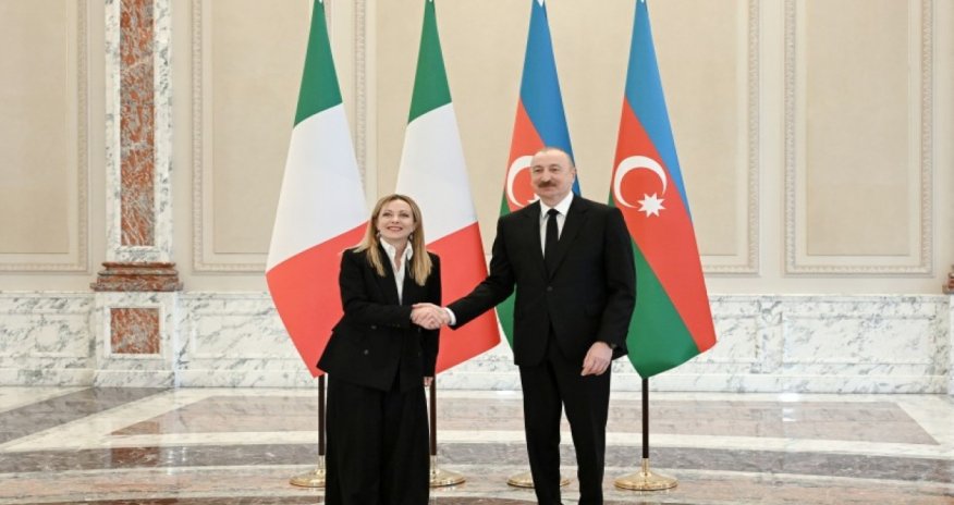 İlham Əliyevin Ciorcia Meloni ilə təkbətək görüşü keçirilib