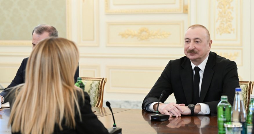 Prezident Meloni ilə geniş tərkibdə görüş keçirib - Yenilənib