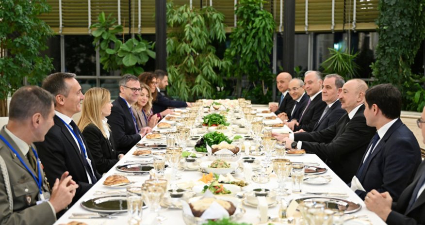 İlham Əliyevin adından Meloninin şərəfinə işçi şam yeməyi verilib