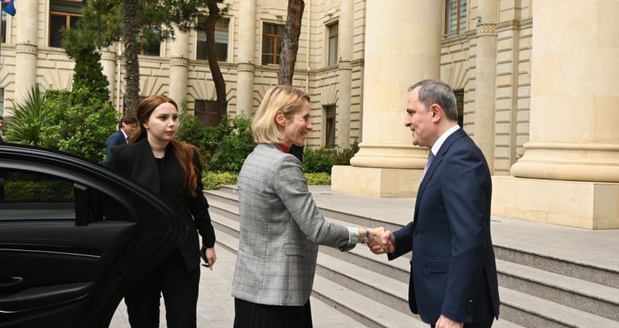 Bayramov meets Kallas in Baku