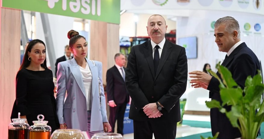 İlham Əliyev 19-cu "Caspian Agro Week" və 31-ci "InterFood Azerbaijan" sərgiləri ilə tanış olub