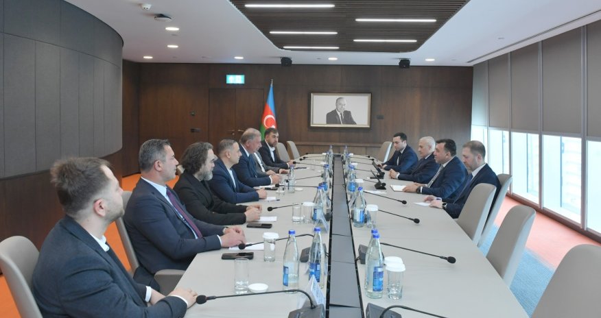 Azerbaijan and Turkey discuss expanding business cooperation