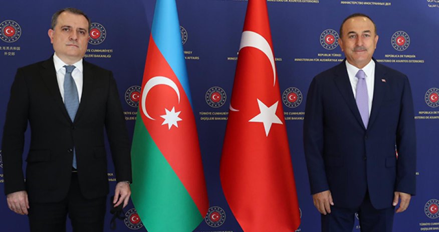 Ceyhun Bayramov Çavuşoğluya dəstəyini ifadə edib