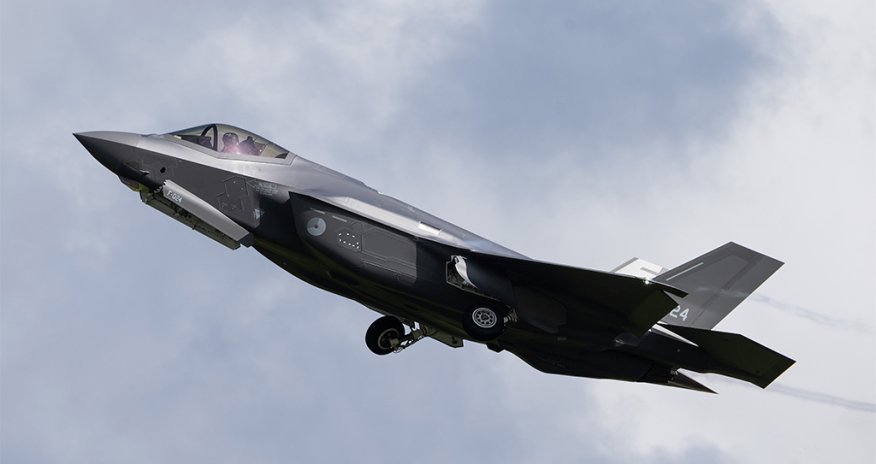 Истребитель США F-35 подал аварийный сигнал над Аравийским полуостровом