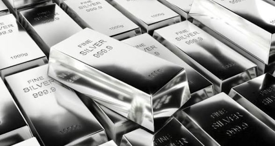 "Comex" birjasında gümüşün qiyməti 90 dolları ötüb