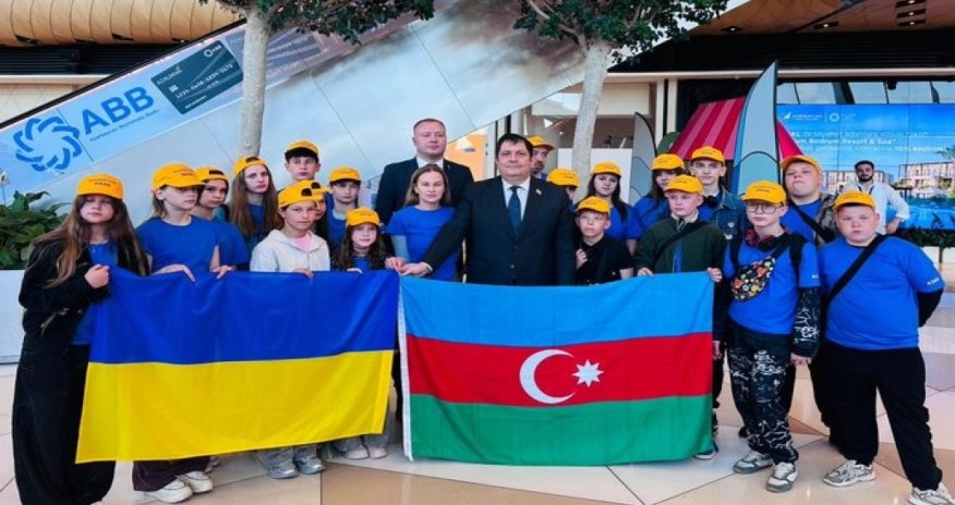 Daha 18 ukraynalı uşaq reabilitasiya üçün Bakıya gətirilib