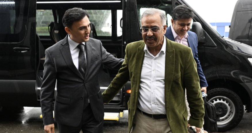 D-8-in Baş katibi Azərbaycanda