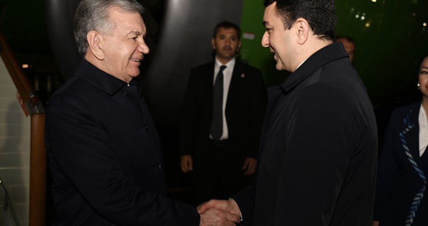 Mirziyoyev Bakıya gəlib