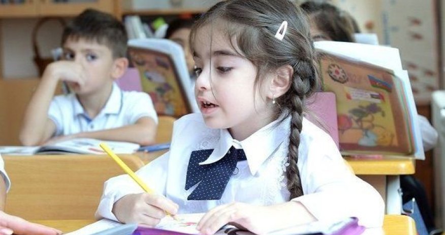 
102 minə yaxın uşağın birinci sinfə qəbulu tamamlanıb