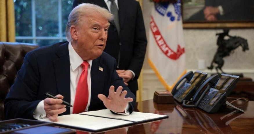 Трамп продлил санкции против Беларуси