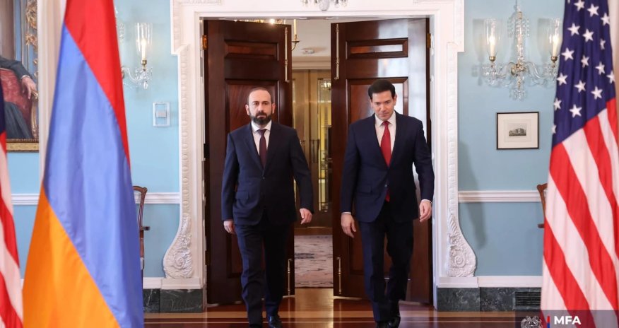 Rubio Ermənistana gedir