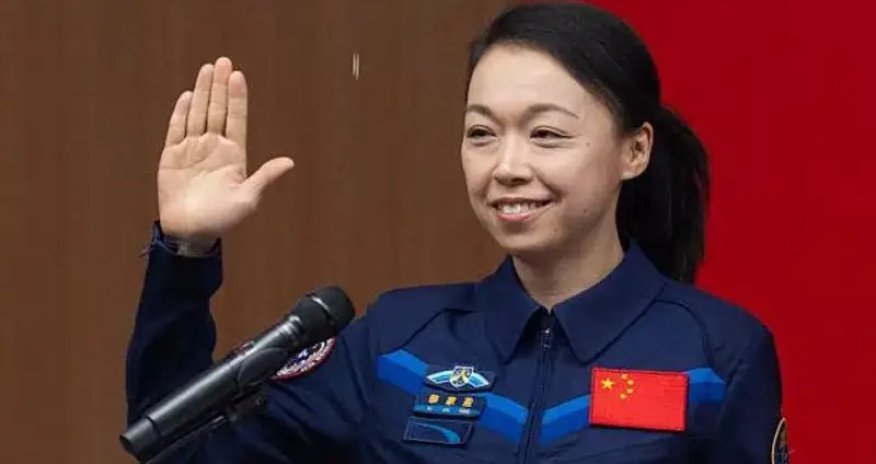 Honkonqlu astronavt ilk dəfə Çin kosmik missiyası ilə orbitə göndərilib