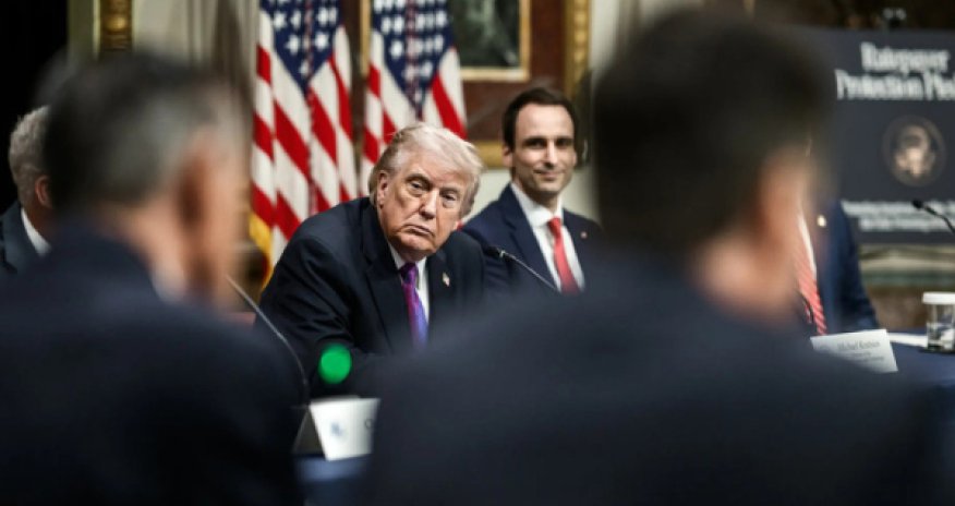 Трамп экстренно созывает министров