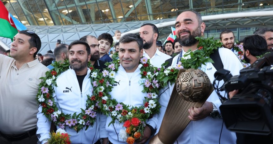 Avropa çempionu olan Azərbaycanın minifutbol yığması Vətənə qayıdıb