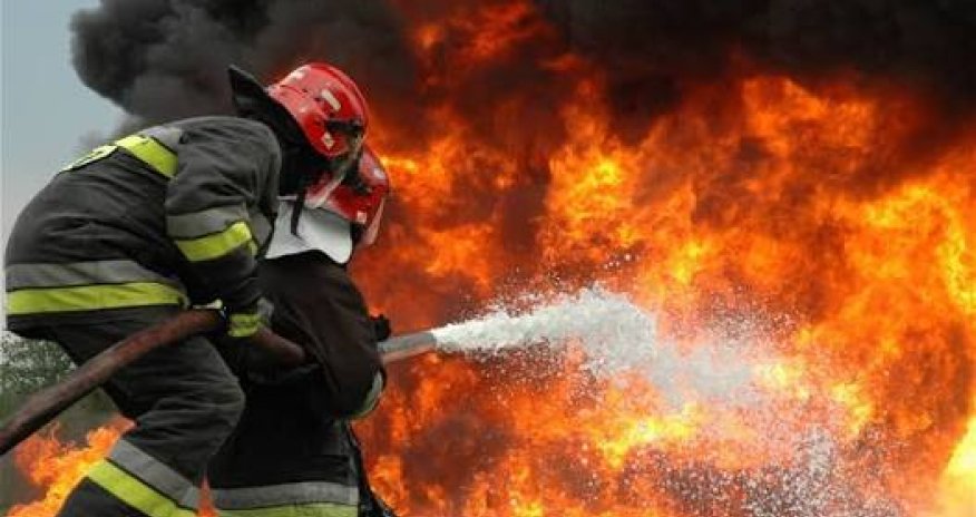 В Баку вспыхнул пожар на открытой местности