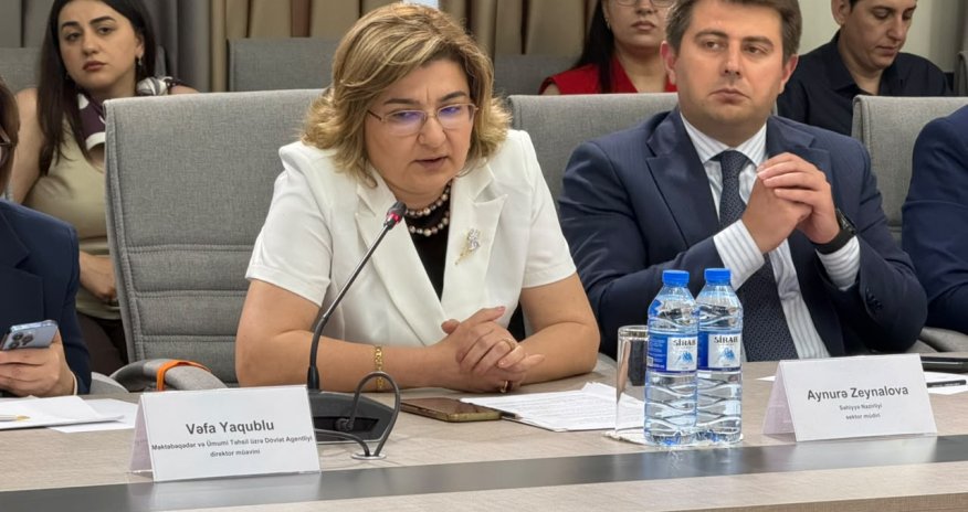 Səhiyyə Nazirliyinin rəsmisi uşaqların sosial şəbəkələrə girməsinə münasibət bildirib