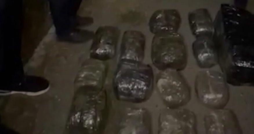 В Низаминском районе у наркокурьера изъяли до 30 кг марихуаны