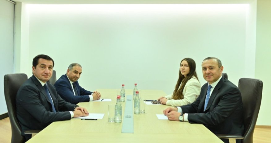 Hikmət Hacıyev ilə Armen Qriqoryan Ermənistanın Dilican şəhərində görüşüb