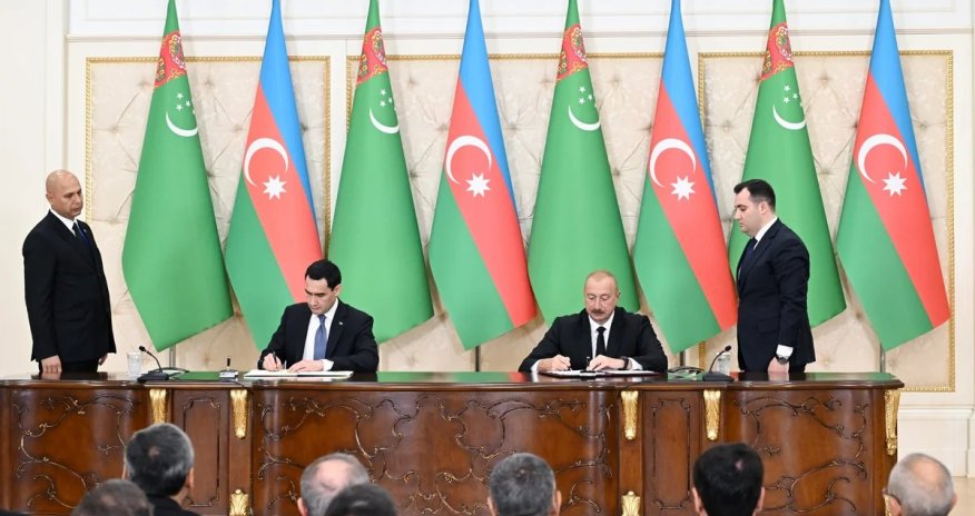 Azərbaycan və Türkmənistan 13 sənədi mübadilə edib