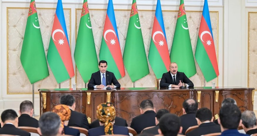 Azərbaycan və Türkmənistan prezidentləri mətbuata bəyanatlarla çıxış ediblər