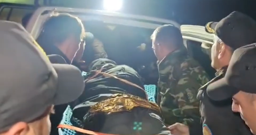 Bazardüzü zirvəsində sıldırımdan yıxılan alpinist xilas edilib - Video
