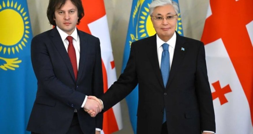 Qazaxıstan və Gürcüstan strateji tərəfdaşlıq haqqında saziş imzalayıb
