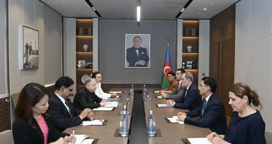 Ceyhun Bayramov BMT Baş katibinin xüsusi elçisi ilə görüşüb