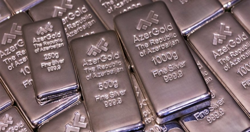 Золото и серебро подешевели на COMEX