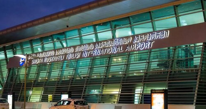 Международный аэропорт Тбилиси из-за ливня остался без света