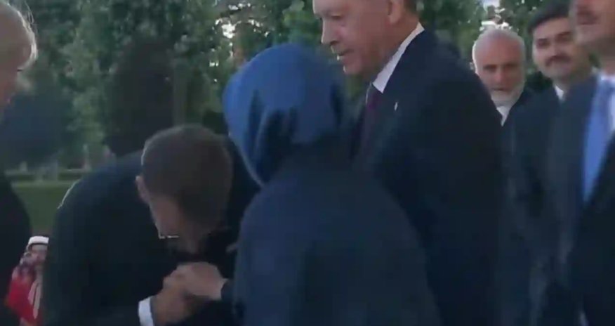 Macron gesture toward Emine Erdogan draws attention at NATO summit