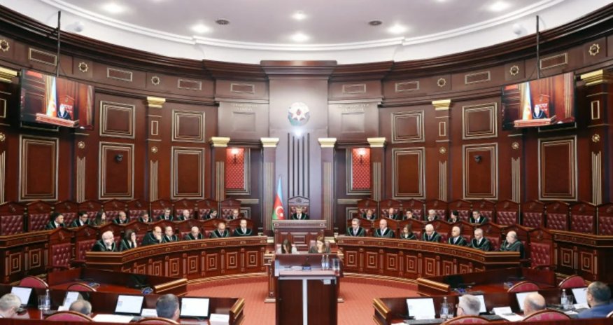 Ali Məhkəmə Plenumu iki qərar qəbul edib