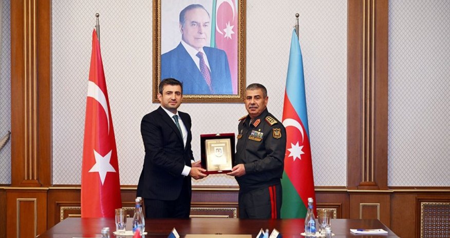 
Zakir Həsənov Selçuk Bayraktarı qəbul edib