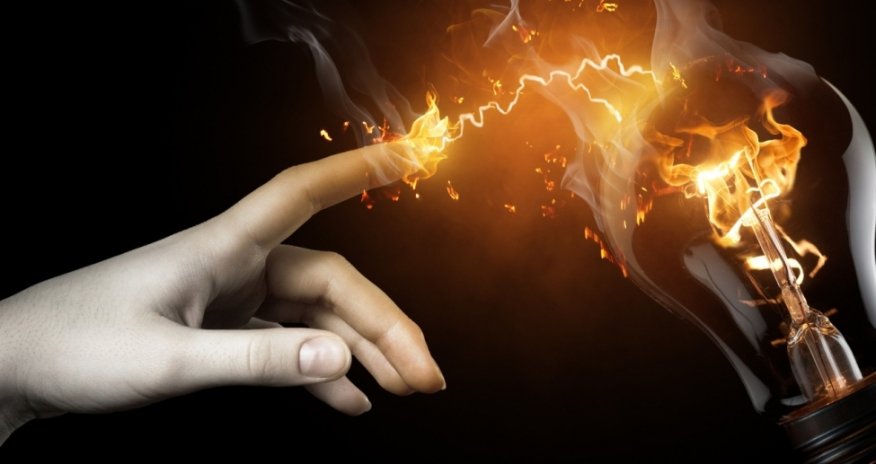 Şəmkirdə qadını elektrik cərəyanı vuraraq öldürüb