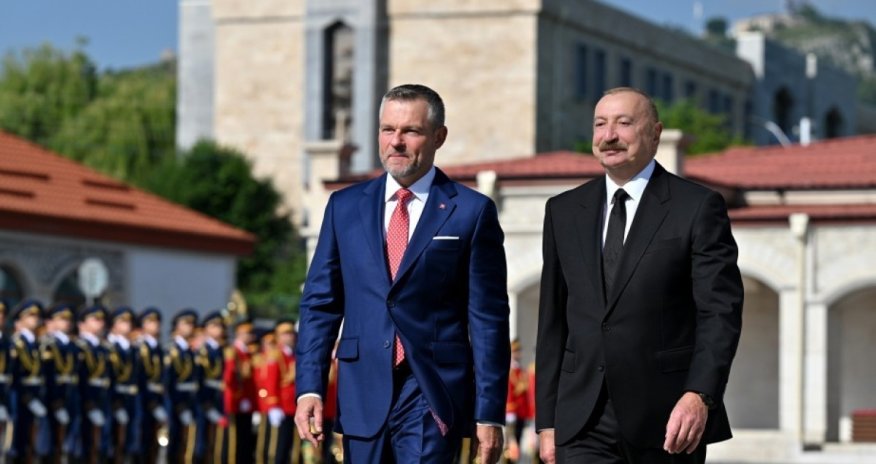 
Состоялась церемония официальной встречи Президента Словакии Петера Пеллегрини