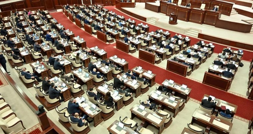 Milli Məclisin növbədənkənar sessiyası başa çatıb