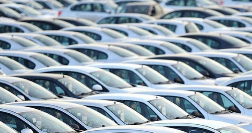 Azərbaycan avtomobil idxalına çəkdiyi xərci 35 %-ə yaxın azaldıb