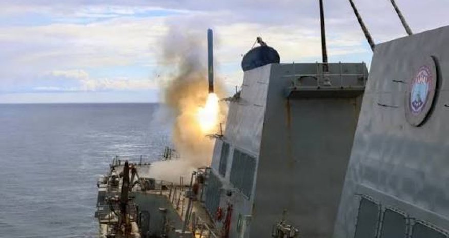 ВС США начали вторую волну ударов по военным объектам Ирана