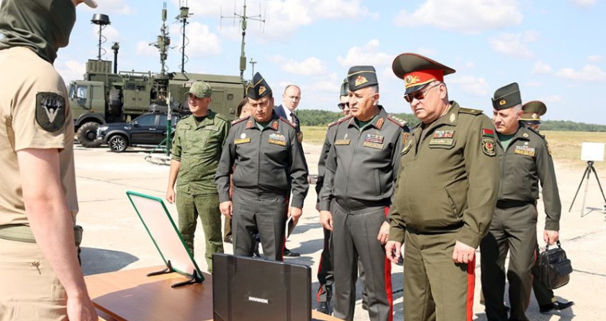 Продолжается визит начальника Генерального штаба в Беларусь