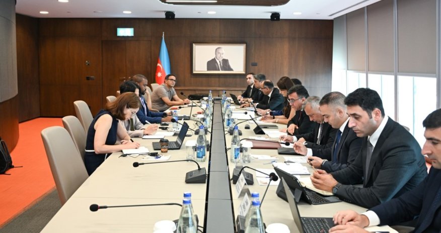 Азербайджан и МВФ обсудили сотрудничество в сфере бюджетной политики