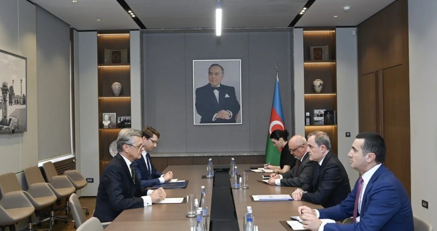Ceyhun Bayramov Almaniyanın Azərbaycandakı yeni səfirini qəbul edib