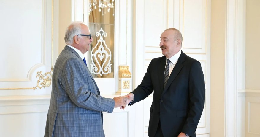Əliyev Dünya Güləş Birliyinin prezidentini qəbul edib