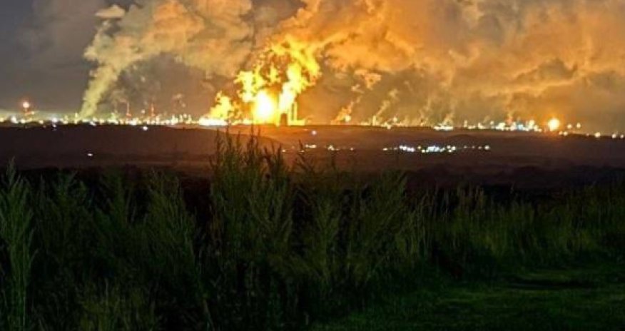 Загорелось крупнейшее в Европе предприятие нефтехимии