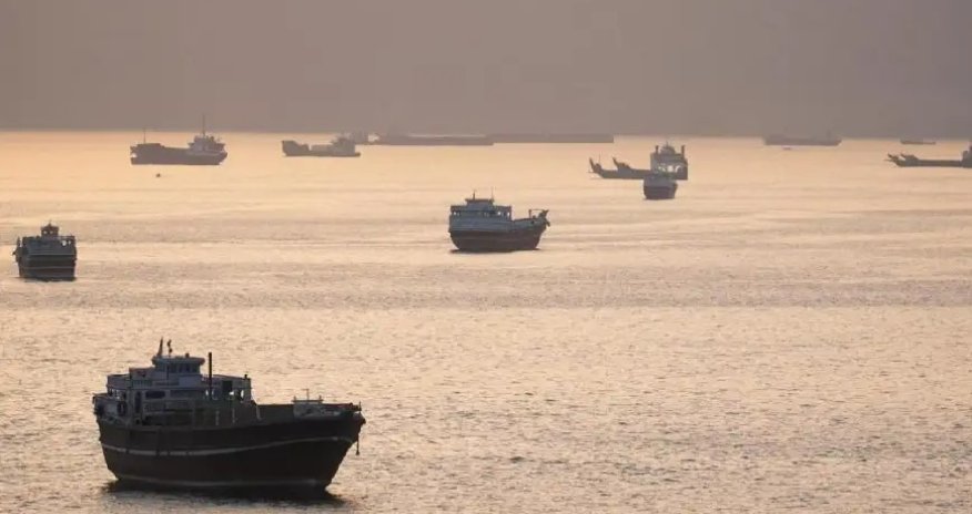 ABŞ, İran və Oman Hörmüz boğazı ilə bağlı müvəqqəti razılaşmaya yaxındır