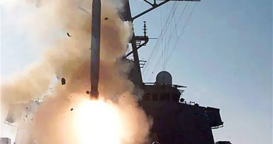 Военные США поразили сухогруз в Оманском заливе за попытку нарушить блокаду Ирана