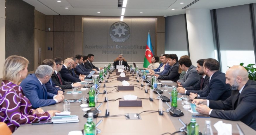 AMB kapital bazarının inkişafını müzakirə edib